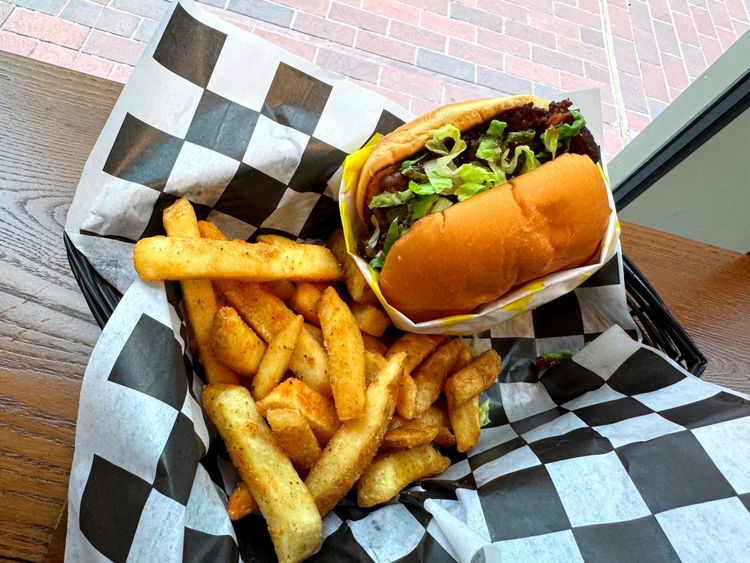 Burger Friday: Proper at Finn Hall