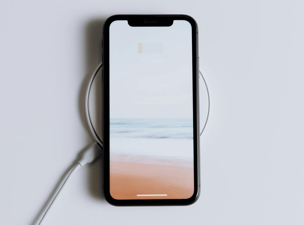 How wireless charging in public spaces can make a difference