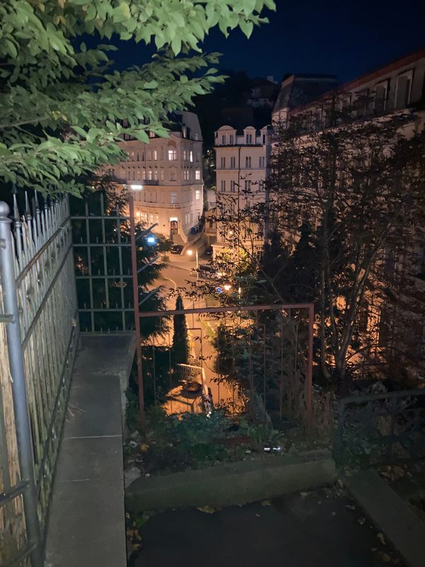 Karlovy Vary a okolní kopce, druhá část
