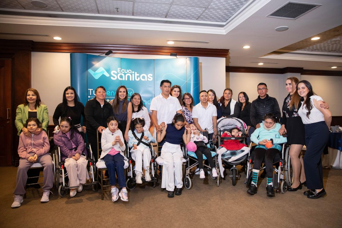 Ecuasanitas y Fundación Rett firman un nuevo convenio que fortalece la atención en salud para familias de niños y niñas con discapacidad severa