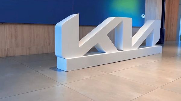 Kia Ecuador promueve el talento femenino con Kia Potential, el primer programa regional en movilidad sostenible