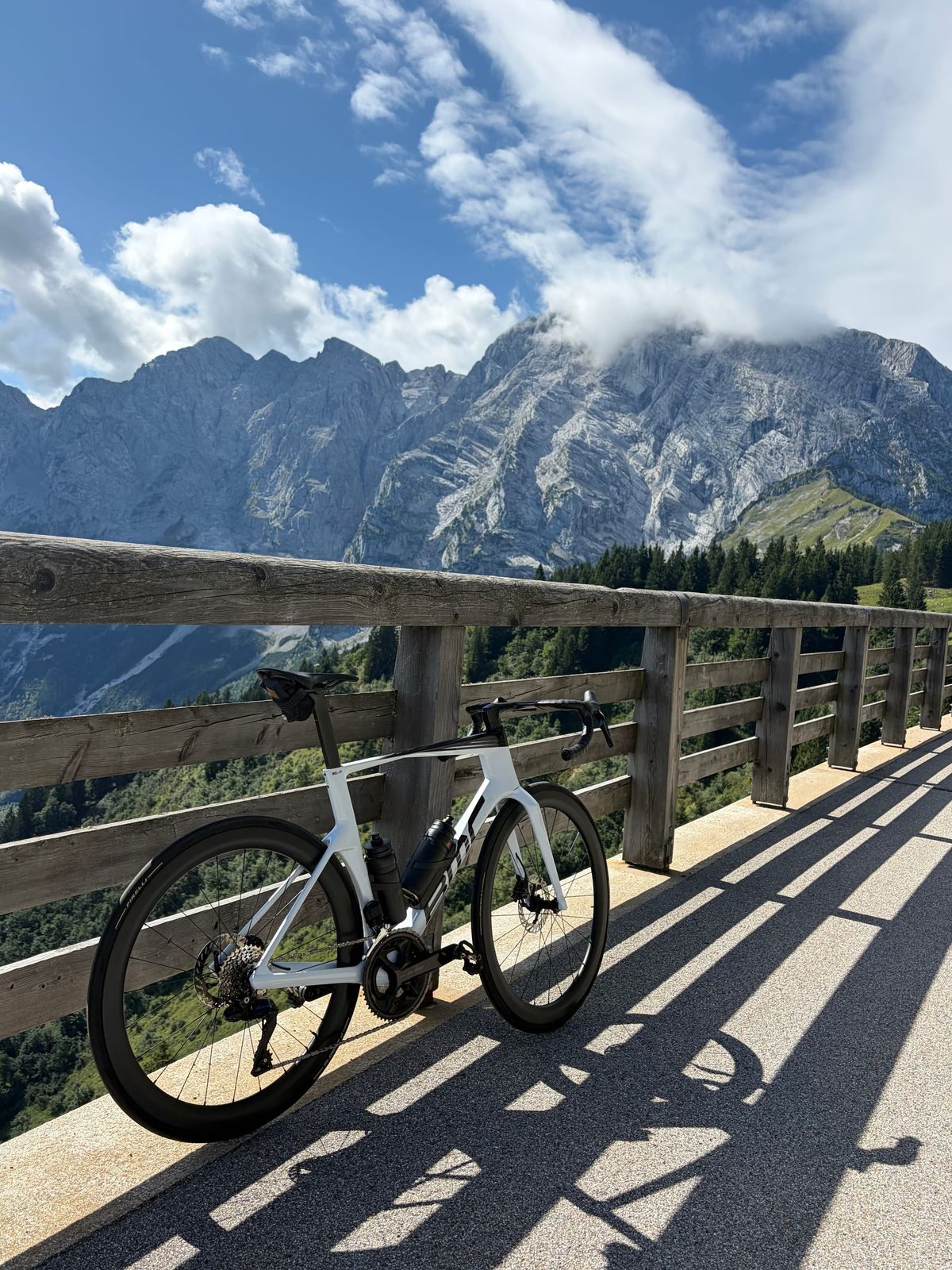 Shimano vs. SRAM