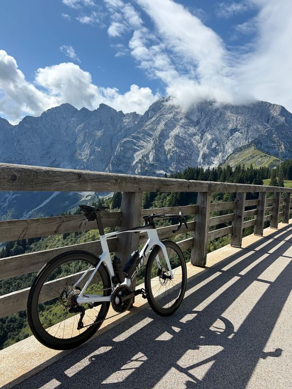 Shimano vs. SRAM