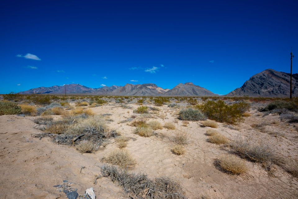 Riding on Gravel in Death Valley