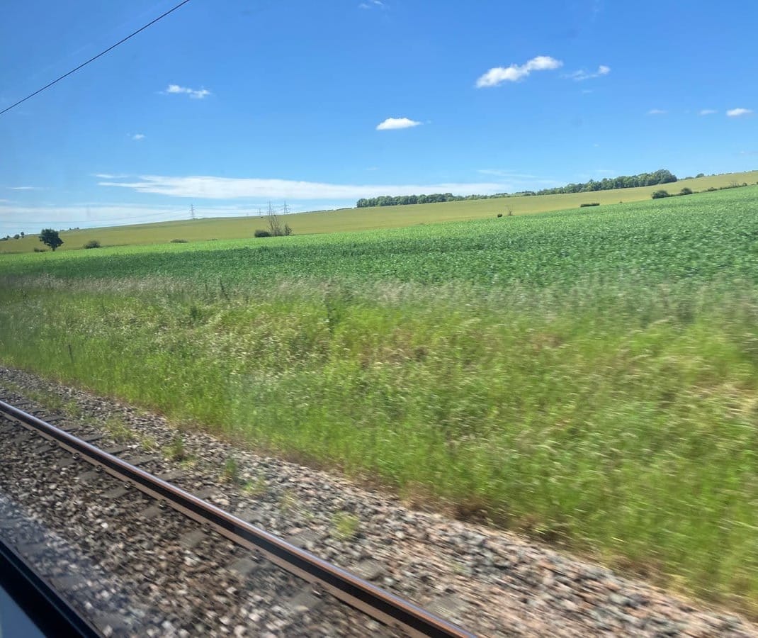 Scenery between Cambridge and London