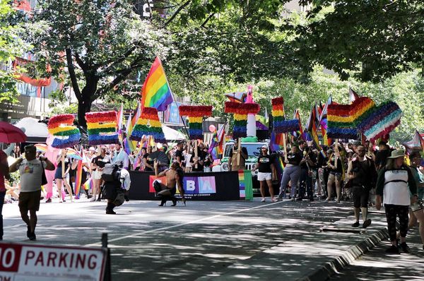 Cascadia today: BC chief fights pipelines + Seattle mayor seeks more bus service + find Pride events across Cascadia!🌈