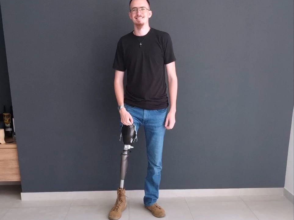 Eric Jorgensen, with his new prosthetic leg provided by Protez, after receiving his first one in Poland, for which he paid through fundraising.