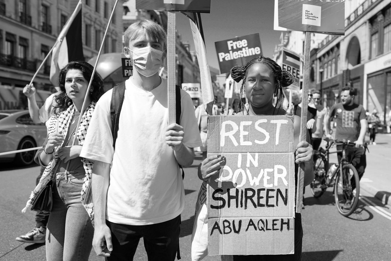 Thousands in London protest Israeli forces' killing of Al Jazeera journalist Shireen Abu Akleh.