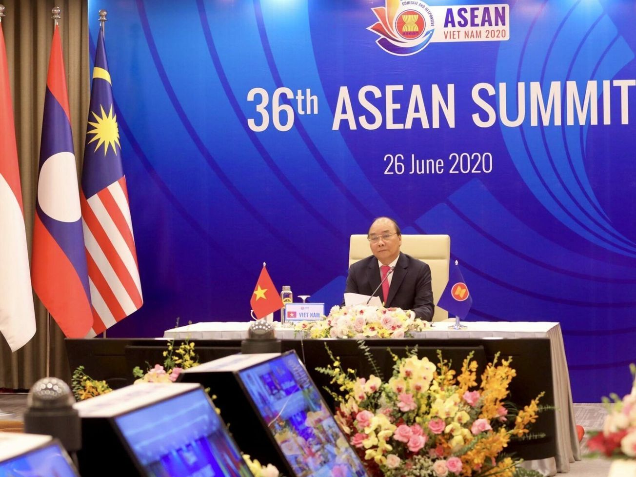 Vietnam Prime Minister Nguyễn Xuân Phúc hosting ASEAN's summit