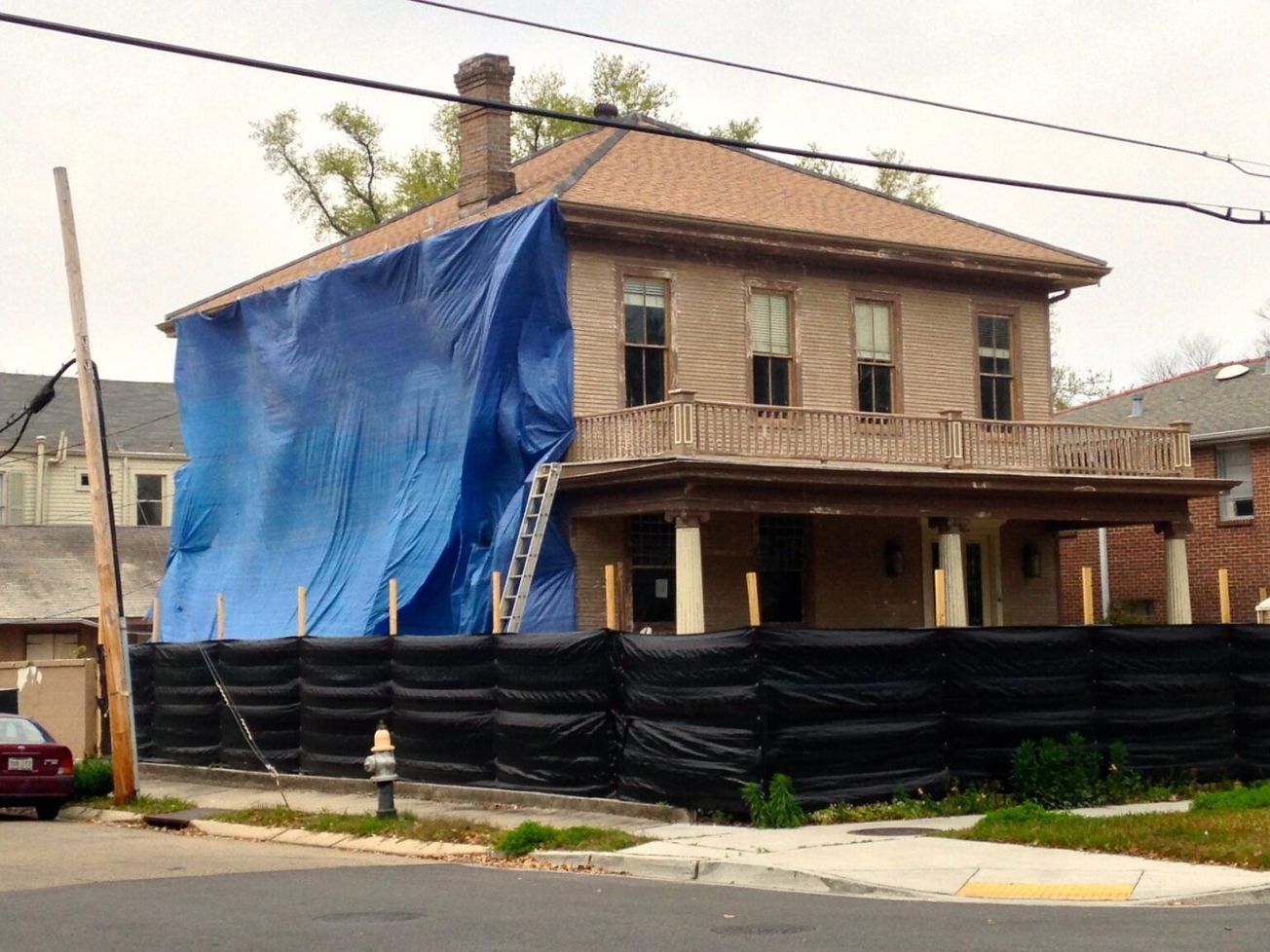 Lead paint removal from a home in New Orleans