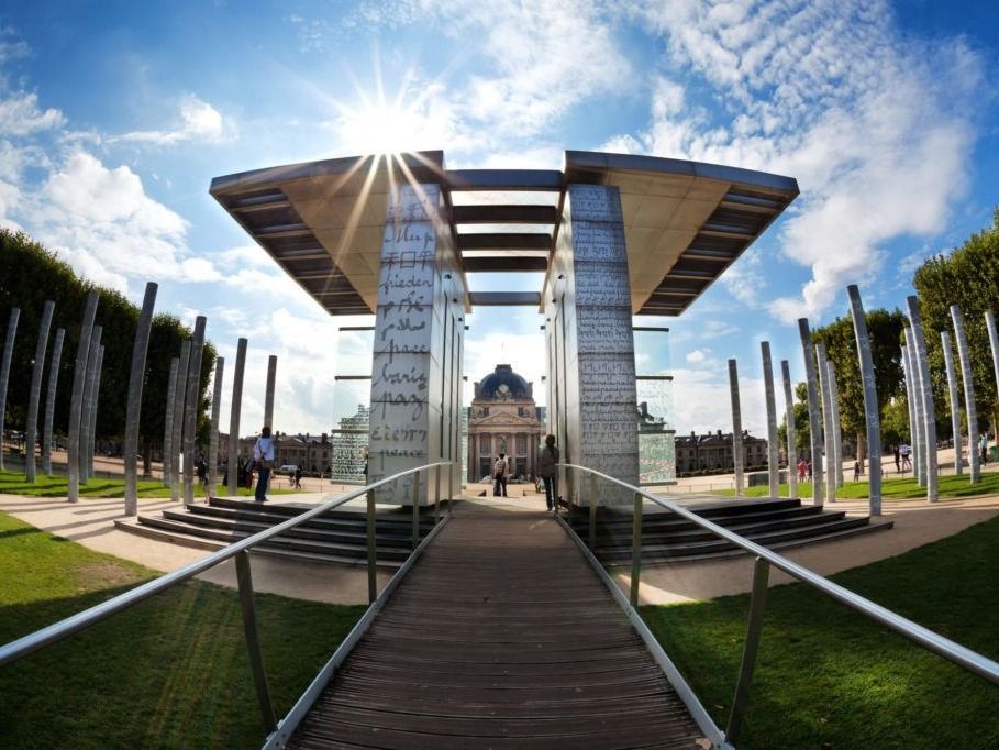 The Wall for Peace, a Paris symbol since 2000