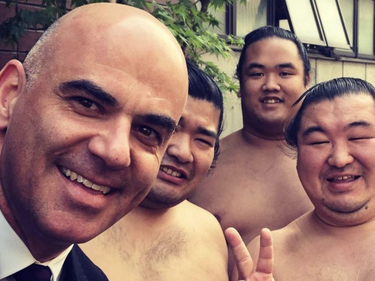 Swiss President Alain Berset's selfie with Sumo wrestlers in Japan