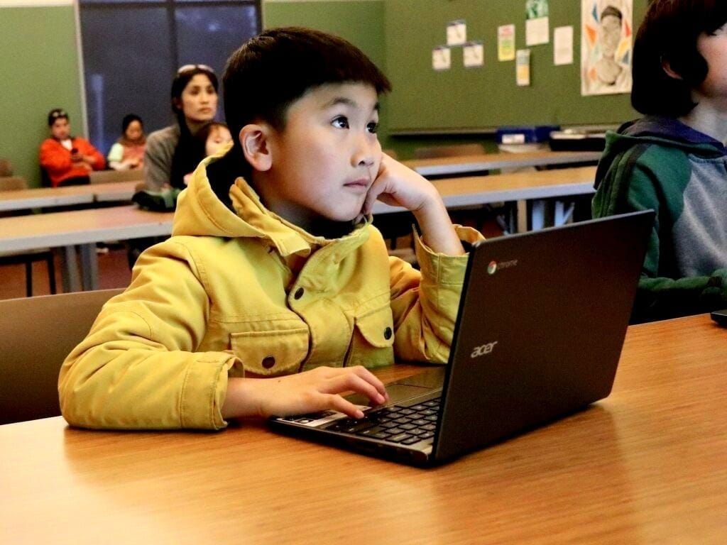 A U.S. class in beginning computer coding for school kids in California