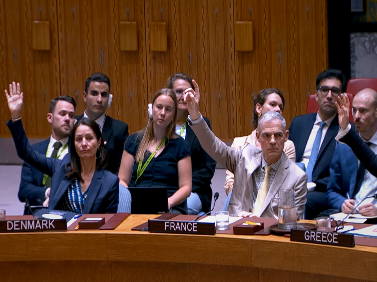 U.N. Security Council members vote down a resolution that would delay the 'snapback' of U.N. sanctions on Iran.