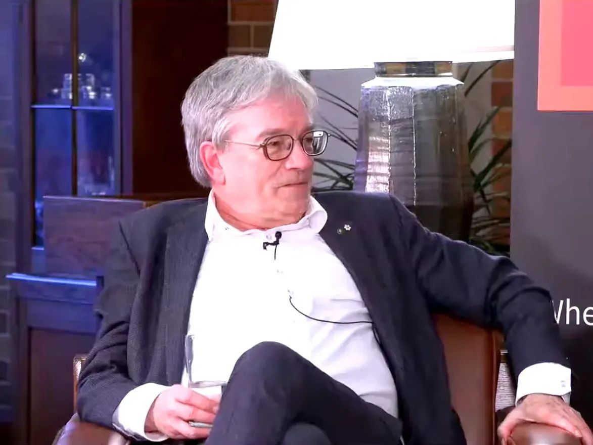 Rémi Quirion meeting with students during a fireside chat at the University of Toronto’s Massey College in 2022.