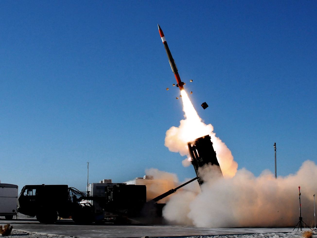 A U.S. crew launches a Patriot missile during a test at New Mexico's White Sands Missile Range. 