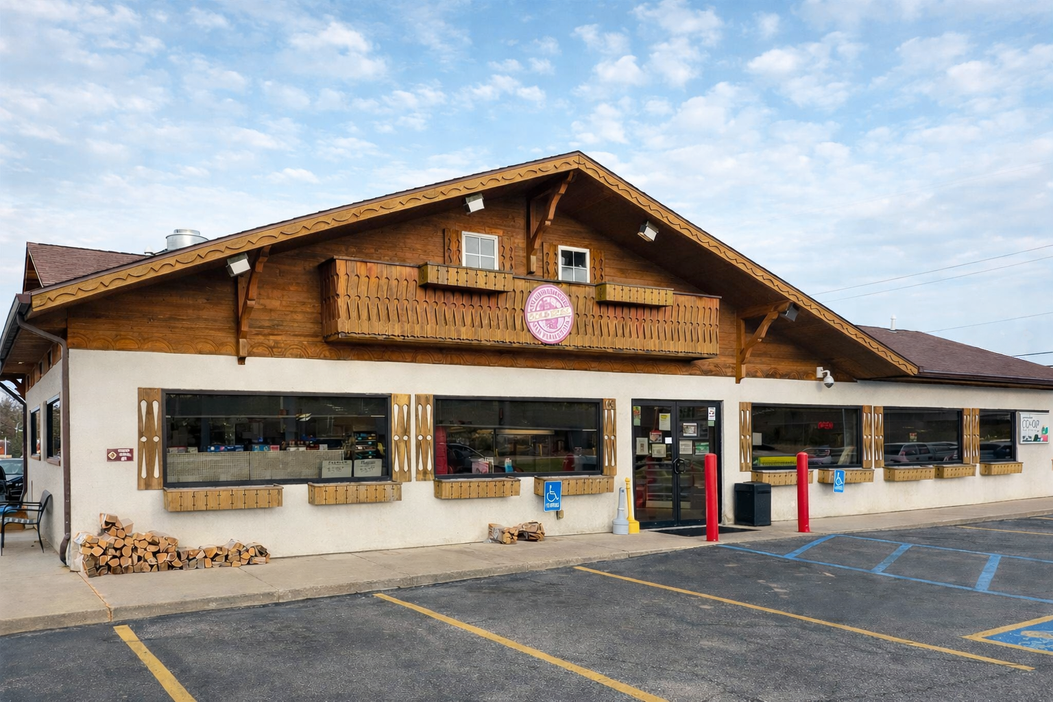 New Glarus Cenex Adds Weekend Breakfast to Longtime Morning Hangout