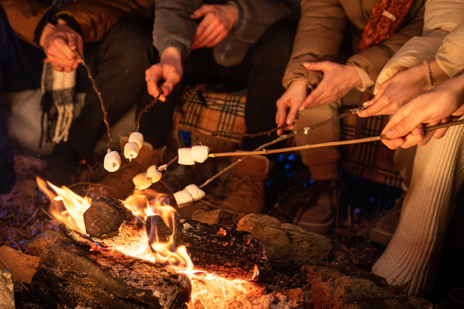 Candlelight Snowshoe Hike Set for New Glarus Woods