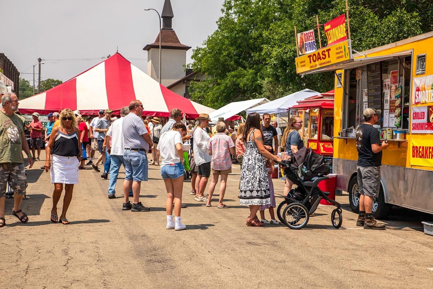 Blues, Brews & Food Truck Festival Takes Over Downtown