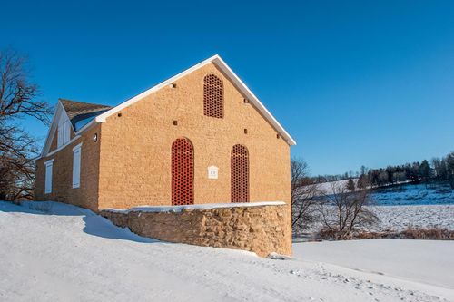 Stone Barn on Hefty Road Remains a Christmas Morning Landmark