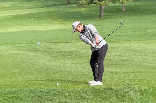 New Glarus Golfers Finishes Fourth in Home Golf Meet