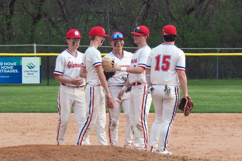 Nine Glarner Knights Earn Capitol South All-Conference Honors