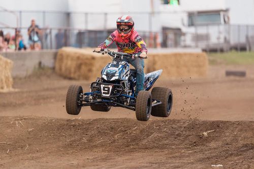 Photo Essay: Dirt Flies at the Green County Fair