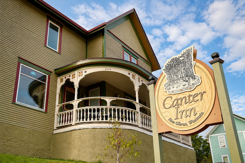 Canter Inn Adds Friday, Saturday Lunch Service
