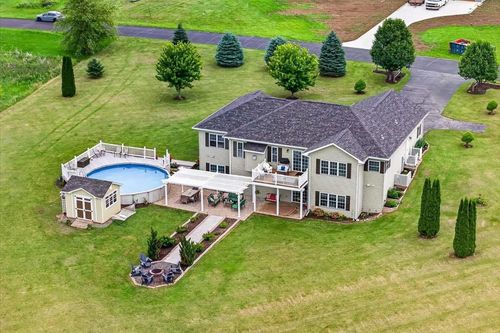 Real Estate Spotlight: Country Retreat on 2.39 Acres Near New Glarus
