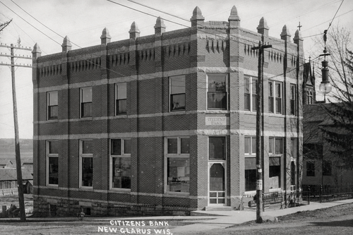 Historic Photo: Citizens Bank in 1910