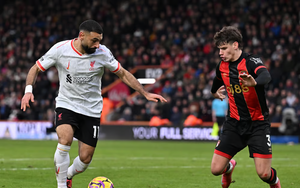 Milos Kerkez’s Praise for Andy Robertson Signals New Era at Liverpool.