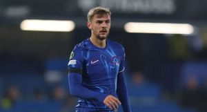 Premier League Club Eyes Chelsea’s Kiernan Dewsbury-Hall.