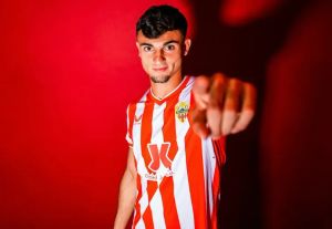 New Right-Back Close to Joining Wolves