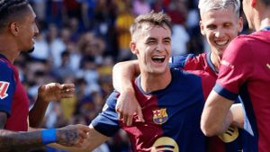 Wolves and West Ham Clash Over Signing of Barcelona Star