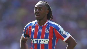 Tottenham and Arsenal Vie for Crystal Palace’s Eberechi Eze