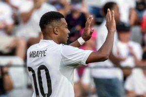 Mbappé’s mission to break Madrid's Number 10 curse