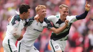 Luke O’Nien signs a new contract with Sunderland