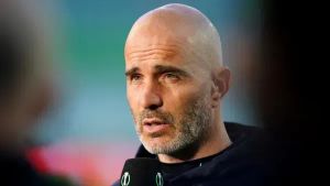 Delayed sales and complicated deals, Chelsea are running out of time in the market