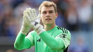 Mads Hermansen Nears £20m West Ham Move from Leicester City