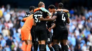 Tottenham Accelerate Contract Talks with Key Midfielder