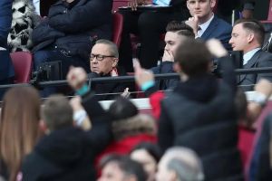 Sullivan Set to Attend Palace Clash Despite Fan Protests