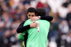 Massive Win in East London Keeps Arsenal Dream Alive