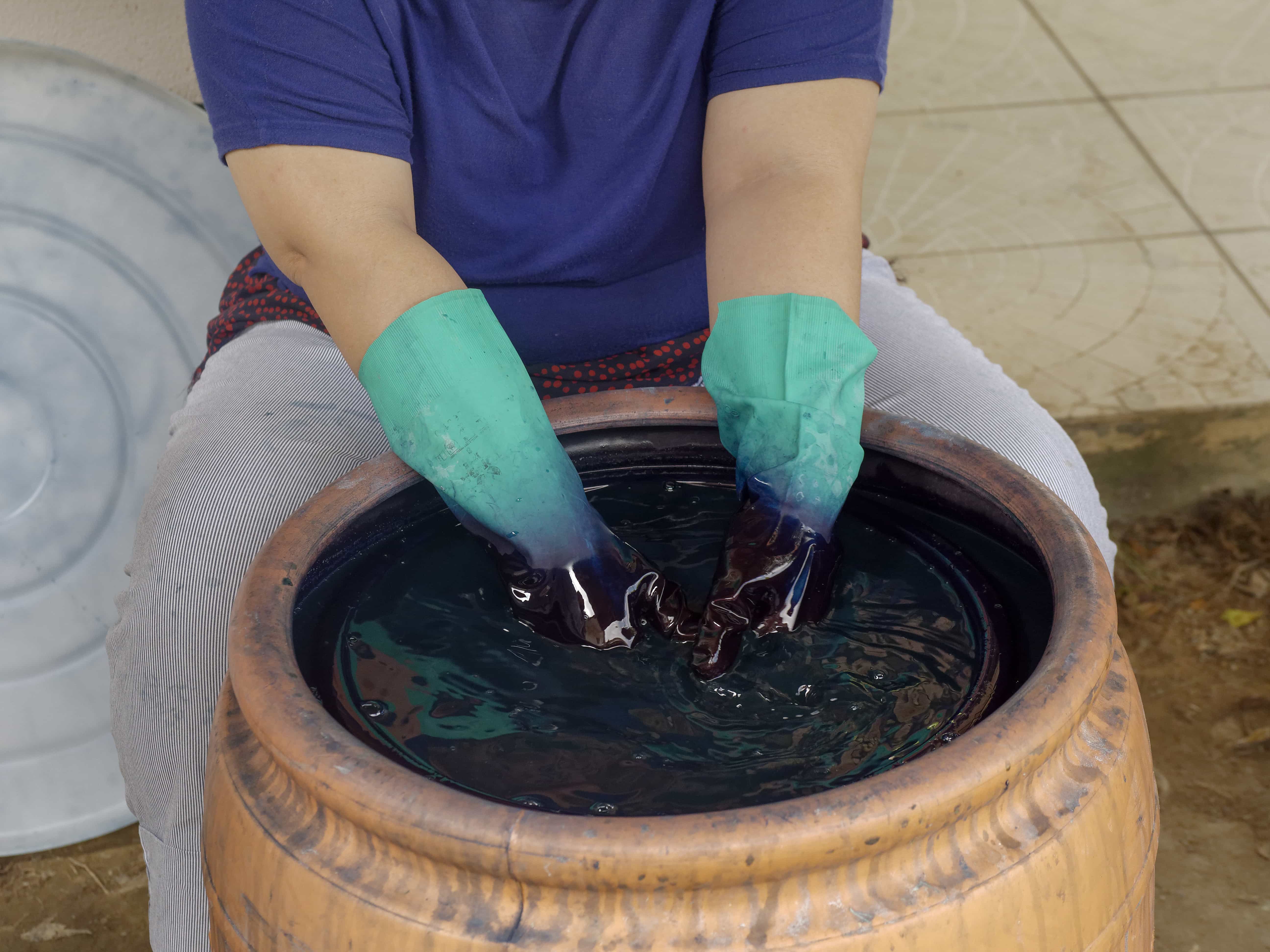 Slowstitch Studio Shibori – Indigo Vat