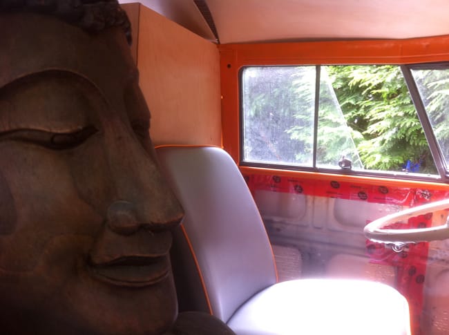 buddha bus