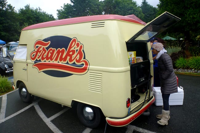 hot dog bus