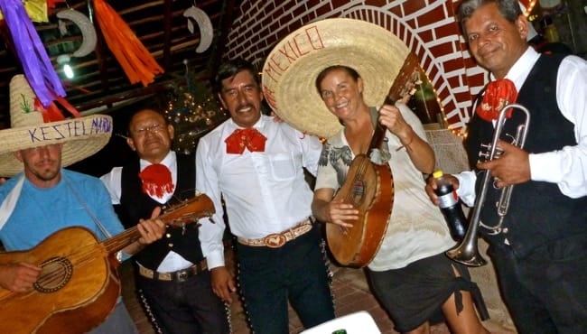 maya rally mariachi2