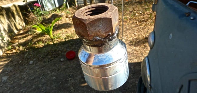 nut on socket