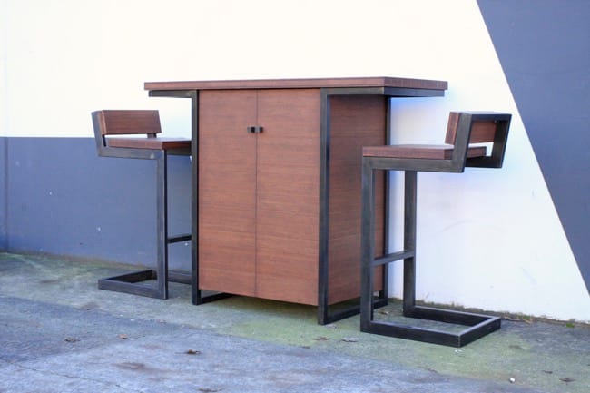 bar