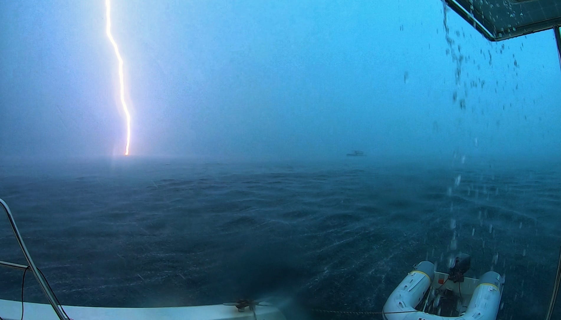 boat lightning