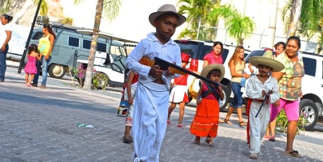 Dia de La Revolución!